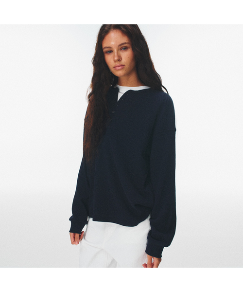 BLUEBRICK(ブルーブリック)の「ワッフルヘンリーネックTシャツ(全3色)(Tシャツ/カットソー・レディース・ライトグレー/ネイビー/アイボリー・FREE)」の3枚目の写真