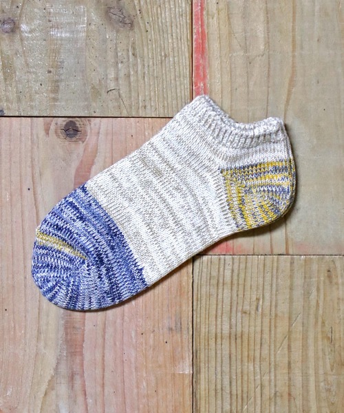 OLD BETTY'S（オールドベティーズ）の「Lady's Sneaker Socks(3Tone)/スニーカーソックス（ソックス/靴下・レディース・ピンク/レッド/エメラルド/サックスブルー/ネイビー/オレンジ・S）」の3枚目の写真