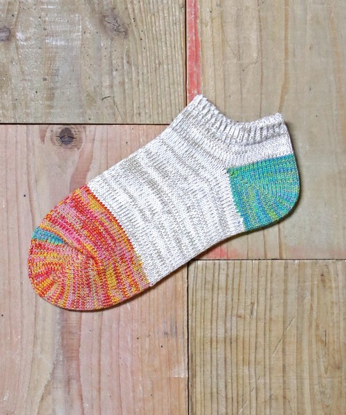 OLD BETTY'S（オールドベティーズ）の「Lady's Sneaker Socks(3Tone)/スニーカーソックス（ソックス/靴下・レディース・ピンク/レッド/エメラルド/サックスブルー/ネイビー/オレンジ・S）」の5枚目の写真