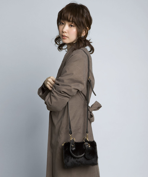 PLAIN CLOTHING（プレーンクロージング）の「ファーハンドバッグ【PLAIN CLOTHING】（ショルダーバッグ・レディース・ブラック/ボルドー/グレー・FREE）」の14枚目の写真