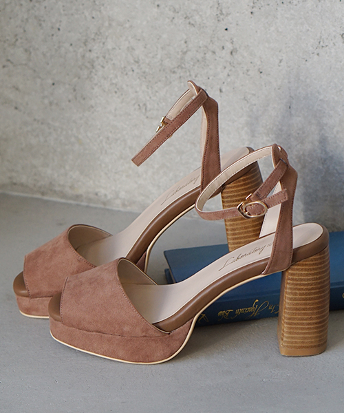 laboratory work（ラボラトリーワーク）の「シンプルスエードサンダル（サンダル・レディース・レッド/イエロー/ブラック/グレイッシュベージュ・MEDIUM/LARGE）」の9枚目の写真