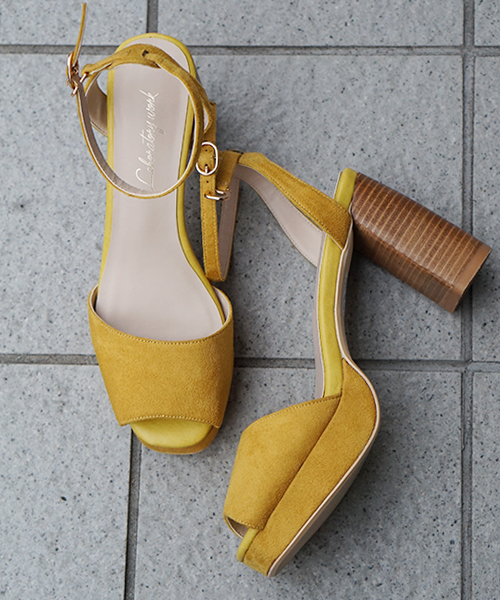 laboratory work（ラボラトリーワーク）の「シンプルスエードサンダル（サンダル・レディース・レッド/イエロー/ブラック/グレイッシュベージュ・MEDIUM/LARGE）」の20枚目の写真