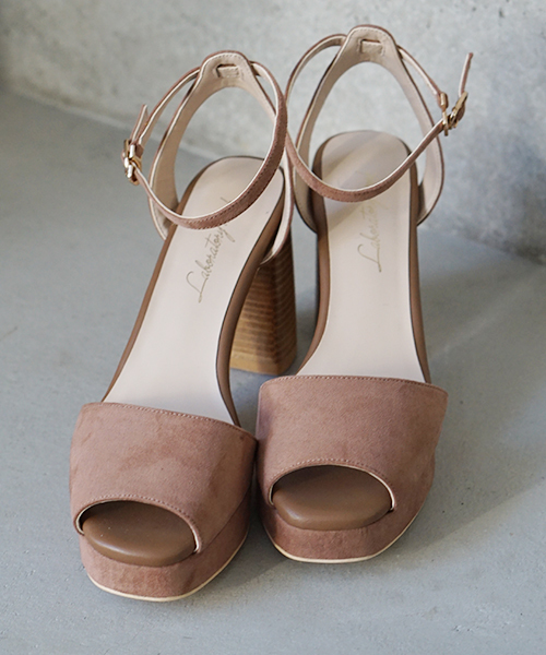 laboratory work（ラボラトリーワーク）の「シンプルスエードサンダル（サンダル・レディース・レッド/イエロー/ブラック/グレイッシュベージュ・MEDIUM/LARGE）」の21枚目の写真