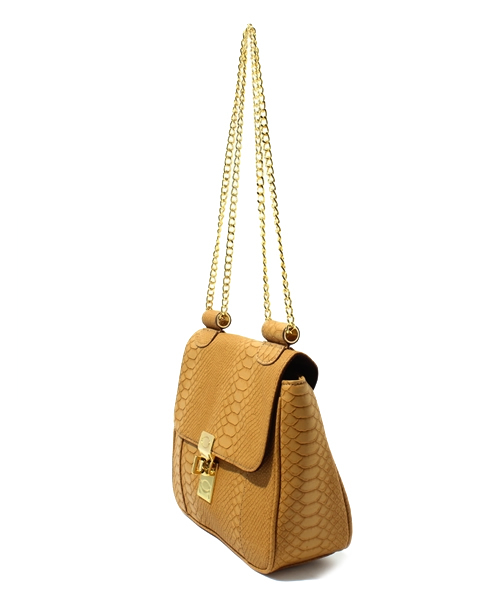 green label relaxing（グリーンレーベルリラクシング）の「GT FKカタオシチェーンポシェット（ショルダーバッグ・レディース・ブラウン/マスタード・フリー）」の3枚目の写真