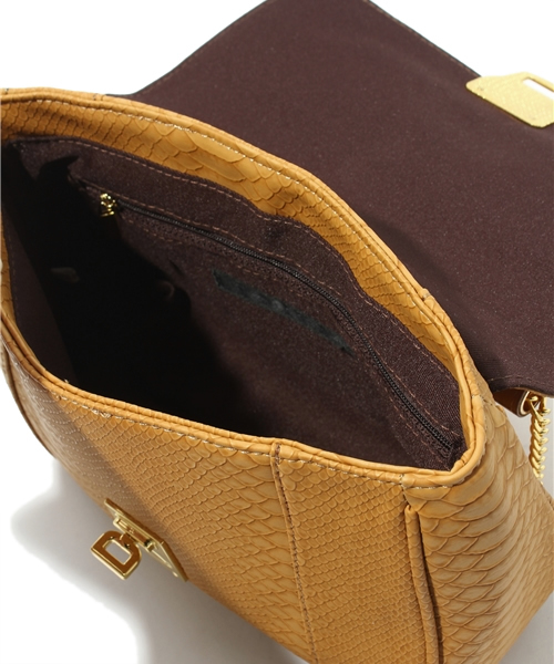 green label relaxing（グリーンレーベルリラクシング）の「GT FKカタオシチェーンポシェット（ショルダーバッグ・レディース・ブラウン/マスタード・フリー）」の7枚目の写真