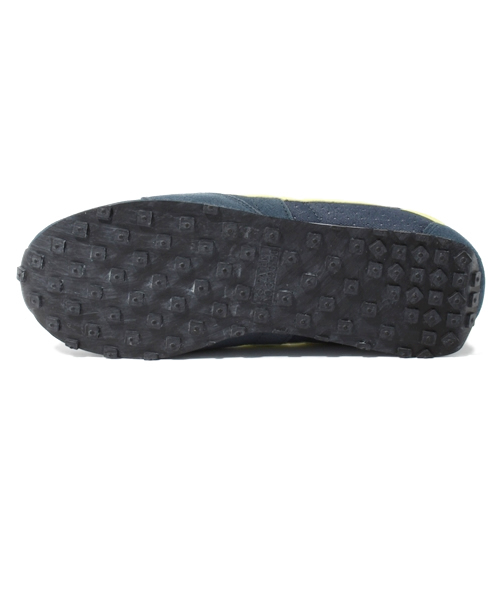 NIKE（ナイキ）の「店舗限定 ナイキ プリモントリオール レーサー NIKE PRE MONTREAL RACER QS（スニーカー・メンズ・グレー/ネイビー・27cm/27.5cm/28cm/28.5cm/26.5cm）」の4枚目の写真