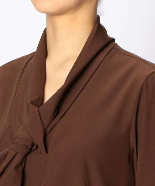 NARACAMICIE（ナラカミーチェ）の「ポリエステルストレッチリボン衿ブラウス（シャツ/ブラウス・レディース・ブラック/ブラウン/ボルドー・SMALL/MEDIUM/LARGE）」の7枚目の写真