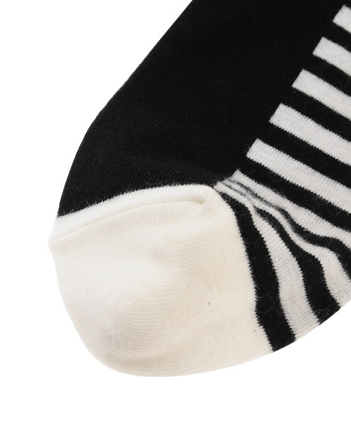 Candy Stripper（キャンディストリッパー）の「GETTING OUT ソックス（ソックス/靴下・レディース・ブラック/オフホワイト/ピンク・FREE）」の4枚目の写真