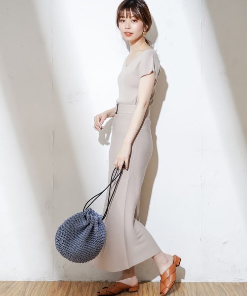 natural couture(ナチュラルクチュール)の「きれいめフレンチVニット(Tシャツ/カットソー・レディース・ブラック/ベージュ/パープル/オレンジ・FREE)」の17枚目の写真