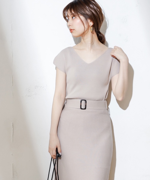 natural couture(ナチュラルクチュール)の「きれいめフレンチVニット(Tシャツ/カットソー・レディース・ブラック/ベージュ/パープル/オレンジ・FREE)」の7枚目の写真