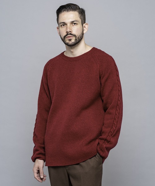 セルヒオまや　Mutimer 赤 クルーネックセーター MR.OLIVE（ミスターオリーブ）の「ラムウール 5G ニット/ラウンド