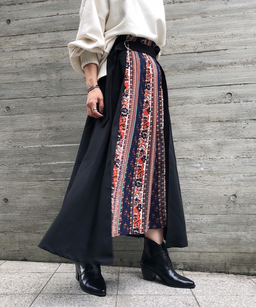 PAGEBOY（ページボーイ）の「【WEB限定】プリーツ切り換えフレアスカート（スカート・レディース・ブラック系その他/ブラック/ホワイト系その他2・FREE）」の2枚目の写真