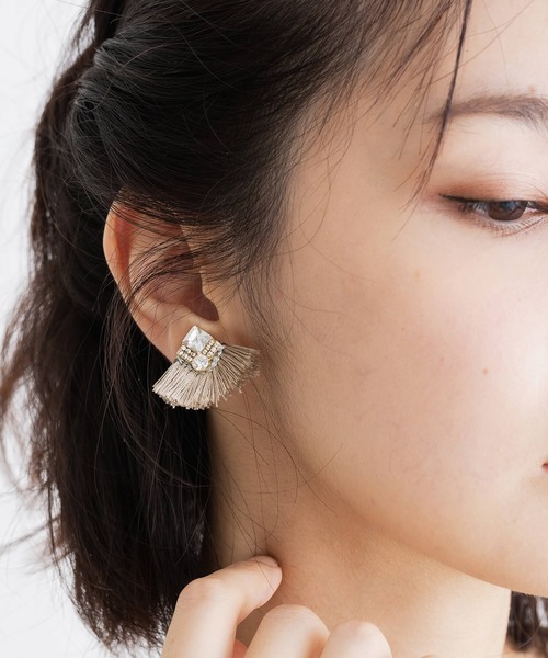 Mia Trim ビジューショートタッセルイヤリング イヤリング Vatsurica バツリカ のファッション通販 Zozotown