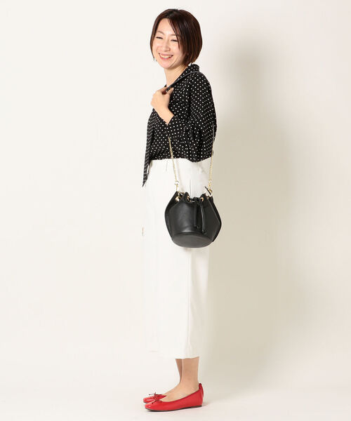 MARCO BIANCHINI（マルコビアンチーニ）の「MARCO BIANCHINI:巾着2WAYバッグ（ハンドバッグ・レディース・ブラック/ベージュ/グリーン/ブルー・ONE SIZE）」の6枚目の写真