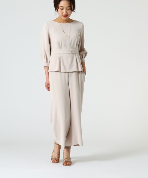 Tiara（ティアラ）の「ヘリオスペプラムトップス（シャツ/ブラウス・レディース・アイボリー/ネイビー/セージグリーン・FREE）」の2枚目の写真