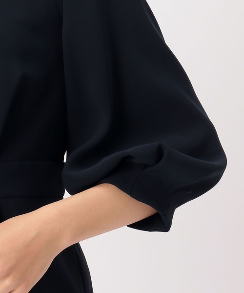 Tiara（ティアラ）の「ヘリオスペプラムトップス（シャツ/ブラウス・レディース・アイボリー/ネイビー/セージグリーン・FREE）」の8枚目の写真