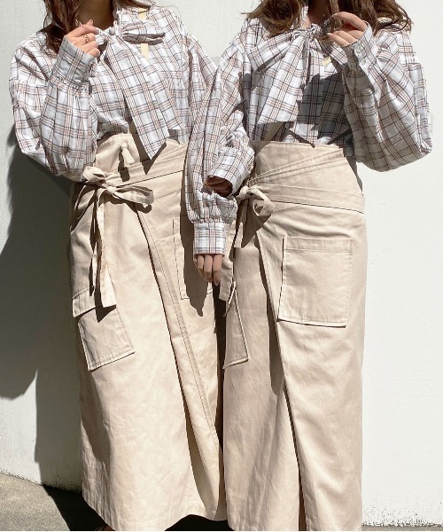 PairPair（ペアペア）の「無地＆チェック柄ボウタイブラウス（シャツ/ブラウス・レディース・ベージュ/オフホワイト/ホワイト系その他/ライトベージュ・FREE）」の2枚目の写真