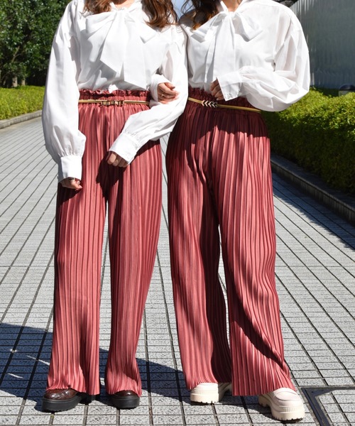 PairPair（ペアペア）の「無地＆チェック柄ボウタイブラウス（シャツ/ブラウス・レディース・ベージュ/オフホワイト/ホワイト系その他/ライトベージュ・FREE）」の5枚目の写真