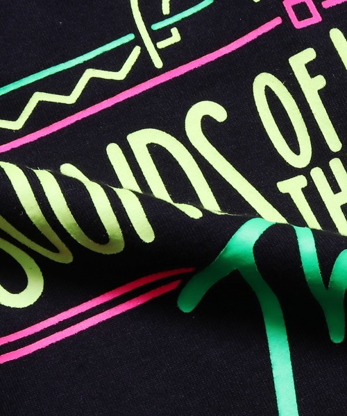 GROOVY COLORS（グルービーカラーズ）の「GROOVY COLORS/グルービーカラーズ THE GRCS NEON LOGO BIG TEE ビッグシルエット半袖Tシャツ（Tシャツ/カットソー・キッズ・ホワイト/ブラック/ブラウン・140/130）」の8枚目の写真