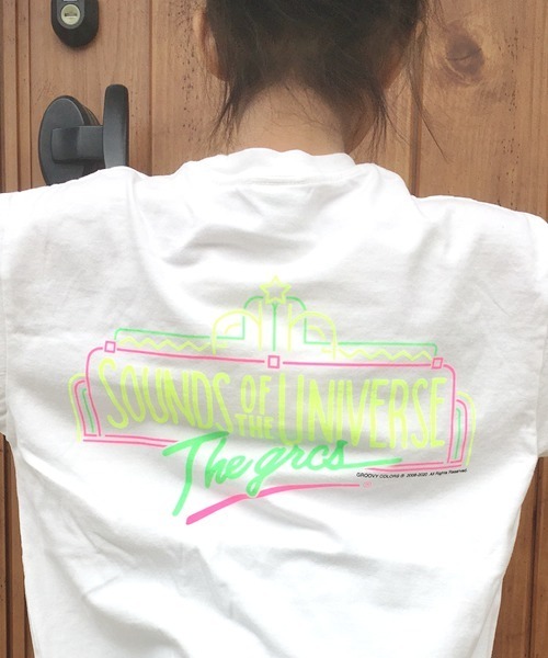 GROOVY COLORS（グルービーカラーズ）の「GROOVY COLORS/グルービーカラーズ THE GRCS NEON LOGO BIG TEE ビッグシルエット半袖Tシャツ（Tシャツ/カットソー・キッズ・ホワイト/ブラック/ブラウン・140/130）」の16枚目の写真