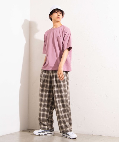 WEGO（ウィゴー）の「WEGO/ポンチドロップショルダービッグシルエット5分袖Tシャツ（Tシャツ/カットソー・メンズ・ブルー系その他/ホワイト/ブラック/ピンク・MEDIUM/LARGE）」の15枚目の写真