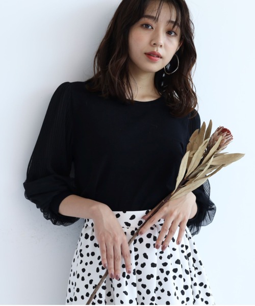 JUSGLITTY（ジャスグリッティー）の「チュールプリーツ袖ニット