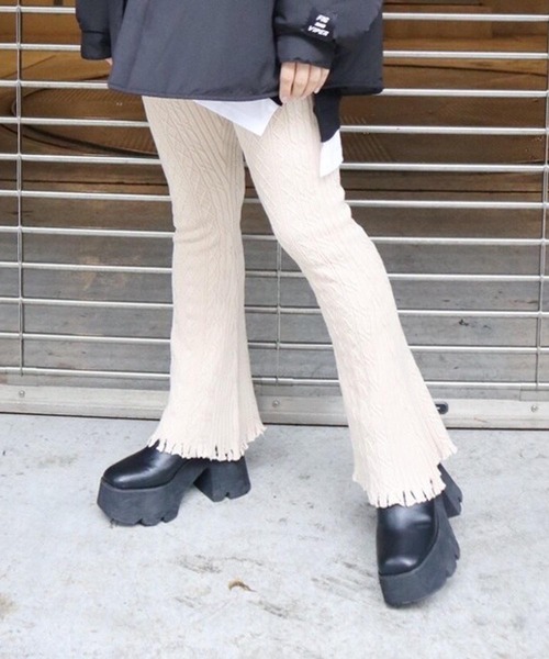 FIG&VIPER（フィグアンドバイパー）の「ニットケーブルフレアPT（その他パンツ・レディース・アイボリー/ピンク/ブラック・FREE）」の8枚目の写真