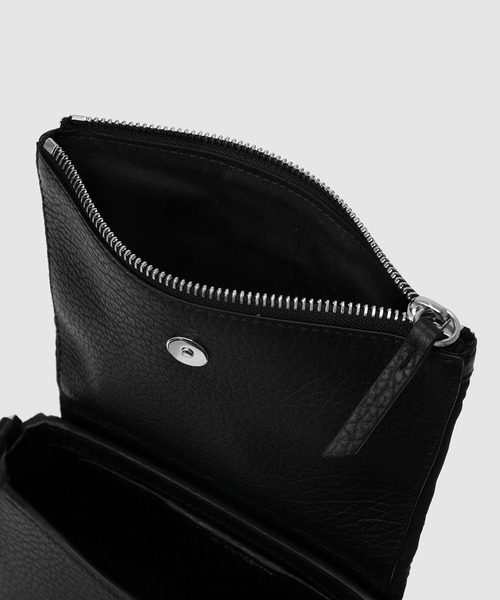 Maison Margiela（メゾンマルジェラ）の「POCHETTE（ショルダーバッグ・レディース・ブラック系その他/グレー系その他・ONESIZE）」の5枚目の写真