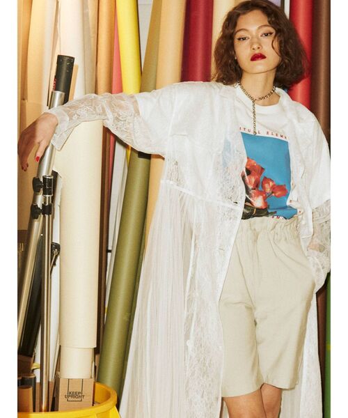 jouetie(ジュエティ)の「カラーフォトBIG Tシャツ(Tシャツ/カットソー・レディース・ブラック/オフホワイト/イエロー・MEDIUM)」の11枚目の写真