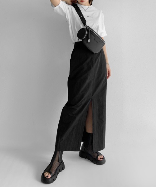 LVEU.（ラブユ.）の「One shoulder mini pouch bag / ワンショルダーミニポーチバッグ（ボディバッグ/ウエストポーチ・レディース・ブラック/ベージュ・FREE）」の19枚目の写真