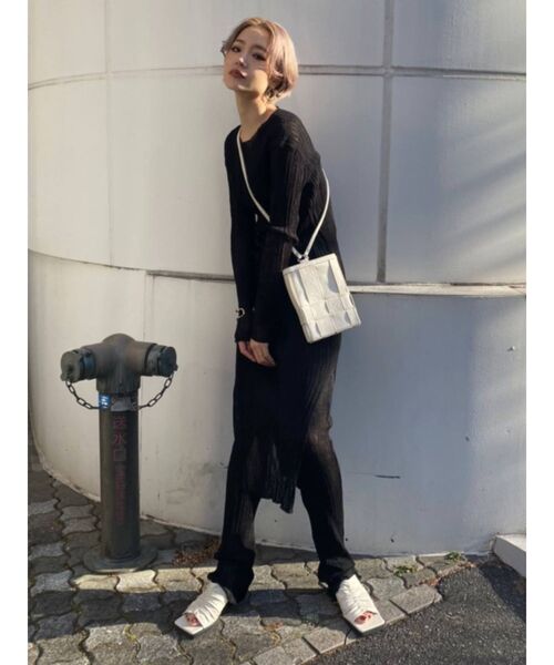 EMODA（エモダ）の「フラットブレイドミニバッグ（ショルダーバッグ・レディース・ホワイト/ブラック・FREE）」の4枚目の写真