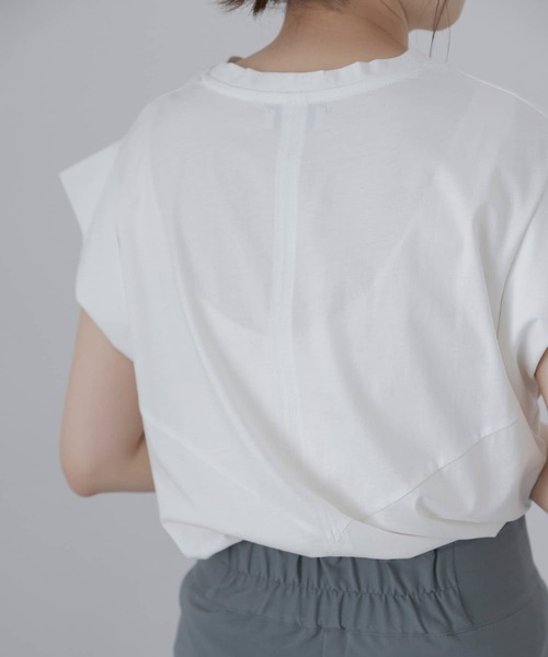 LAATO（ラート）の「BACK LONG T-SHIRTS（Tシャツ/カットソー・レディース・ブルー/グリーン/オフホワイト/ブラック系その他・FREE）」の22枚目の写真