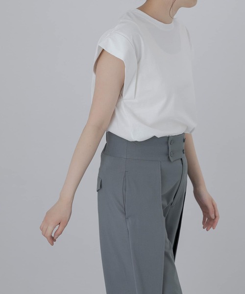 LAATO（ラート）の「BACK LONG T-SHIRTS（Tシャツ/カットソー・レディース・ブルー/グリーン/オフホワイト/ブラック系その他・FREE）」の11枚目の写真