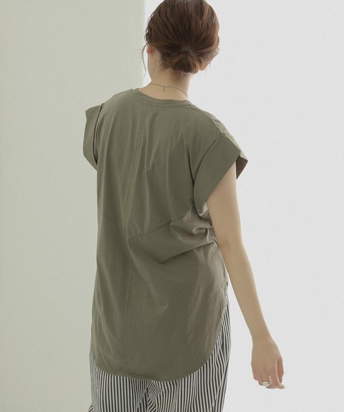 LAATO（ラート）の「BACK LONG T-SHIRTS（Tシャツ/カットソー・レディース・ブルー/グリーン/オフホワイト/ブラック系その他・FREE）」の16枚目の写真