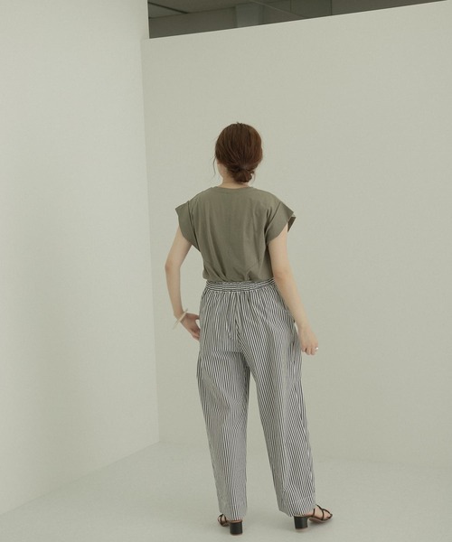 LAATO（ラート）の「BACK LONG T-SHIRTS（Tシャツ/カットソー・レディース・ブルー/グリーン/オフホワイト/ブラック系その他・FREE）」の6枚目の写真