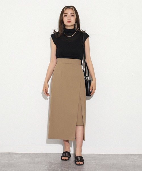 AULI（アウリィ）の「【低身長向けサイズ】ドレープネックシアーカットソー（Tシャツ/カットソー・レディース・ブラック/ライトグレー/オフホワイト・XS）」の8枚目の写真