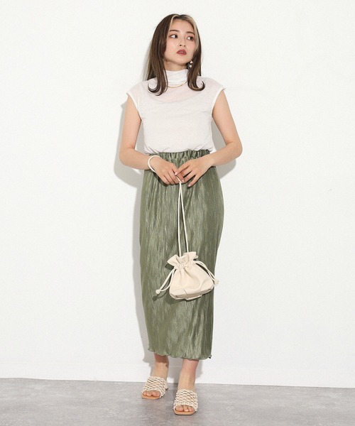 AULI（アウリィ）の「【低身長向けサイズ】ドレープネックシアーカットソー（Tシャツ/カットソー・レディース・ブラック/ライトグレー/オフホワイト・XS）」の11枚目の写真