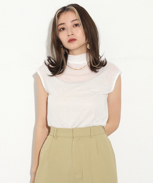 AULI（アウリィ）の「【低身長向けサイズ】ドレープネックシアーカットソー（Tシャツ/カットソー・レディース・ブラック/ライトグレー/オフホワイト・XS）」の10枚目の写真
