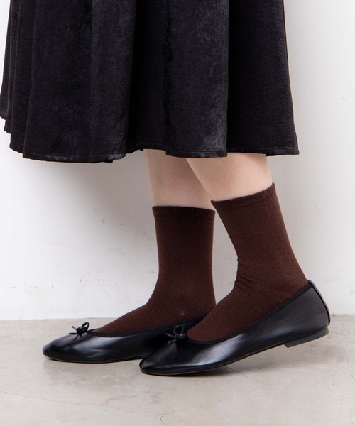 WEGO（ウィゴー）の「WEGO/【ZOZOTOWN＆一部店限定】カラー無地ソックス（ソックス/靴下・レディース・オレンジ/ピンク系その他/グリーン系その他/ホワイト/ブラック/ブルー系その他/イエロー/ブルー/グリーン/ベージュ/パープル/ライトグレー/オフホワイト/レッド/ネイビー/ピンク/ブラウン/カーキ/ケリー/マスタード/ワイン・23-25cm）」の5枚目の写真