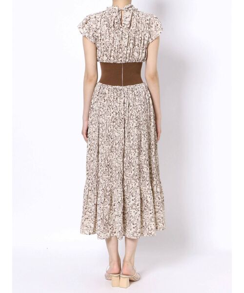 LAGUNAMOON（ラグナムーン）の「ウエストリブフラワープリーツワンピース（ワンピース・レディース・ブラック/グレー/アイボリー・SMALL/MEDIUM）」の10枚目の写真