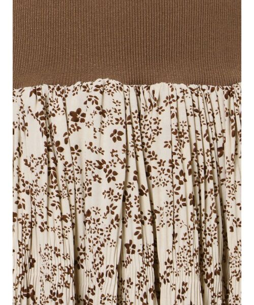 LAGUNAMOON（ラグナムーン）の「ウエストリブフラワープリーツワンピース（ワンピース・レディース・ブラック/グレー/アイボリー・SMALL/MEDIUM）」の16枚目の写真