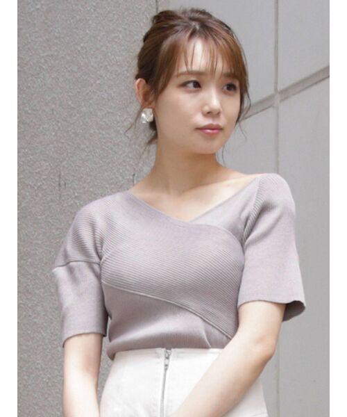 dazzlin（ダズリン）の「カサネネックリブニットトップス（ニット/セーター・レディース・ブラック/ブラウン/グレー/ピンク/モカ・FREE）」の3枚目の写真