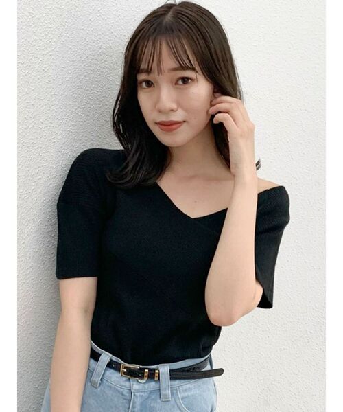 dazzlin（ダズリン）の「カサネネックリブニットトップス（ニット/セーター・レディース・ブラック/ブラウン/グレー/ピンク/モカ・FREE）」の2枚目の写真