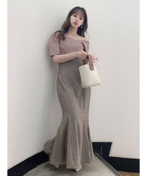 dazzlin（ダズリン）の「カサネネックリブニットトップス（ニット/セーター・レディース・ブラック/ブラウン/グレー/ピンク/モカ・FREE）」の7枚目の写真