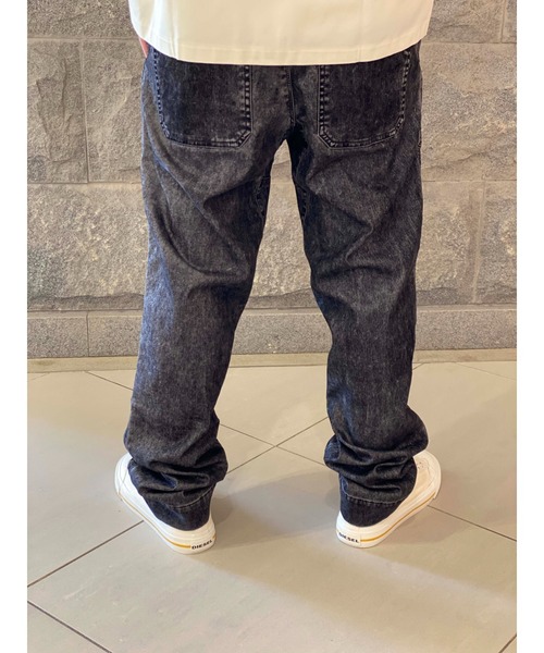DIESEL(ディーゼル)の「FW21 メンズ デニムパンツ ジョグジーンズ ストレート ベルベット(デニムパンツ・メンズ・ダークグレー・34inch/28inch/26inch/30inch/36inch/32inch)」の8枚目の写真