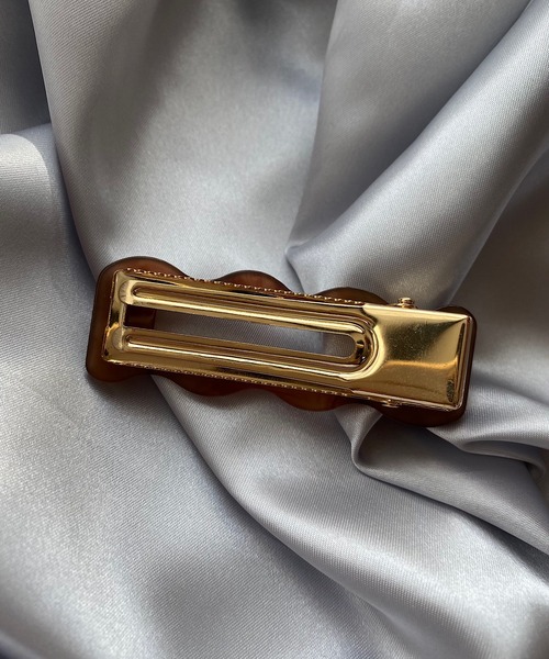 TONE SELECT GOODS（トーンセレクトグッズ）の「【LESRIRE】スクエアウェーブヘアクリップ（バレッタ/ヘアクリップ・レディース・ブラウン/グレー/オフホワイト/グリーン/ブラウン系その他・FREE）」の9枚目の写真