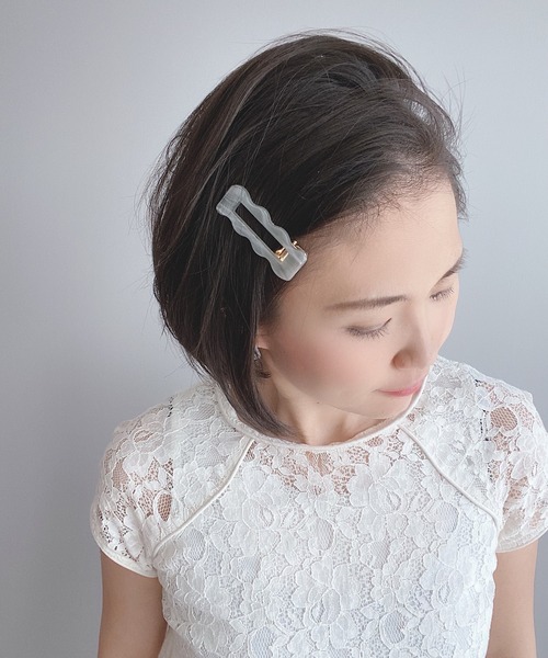 TONE SELECT GOODS（トーンセレクトグッズ）の「【LESRIRE】スクエアウェーブヘアクリップ（バレッタ/ヘアクリップ・レディース・ブラウン/グレー/オフホワイト/グリーン/ブラウン系その他・FREE）」の11枚目の写真