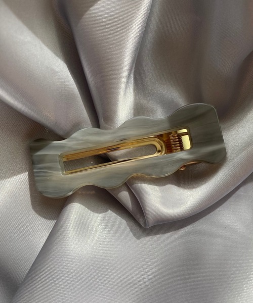 TONE SELECT GOODS（トーンセレクトグッズ）の「【LESRIRE】スクエアウェーブヘアクリップ（バレッタ/ヘアクリップ・レディース・ブラウン/グレー/オフホワイト/グリーン/ブラウン系その他・FREE）」の16枚目の写真