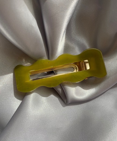 TONE SELECT GOODS（トーンセレクトグッズ）の「【LESRIRE】スクエアウェーブヘアクリップ（バレッタ/ヘアクリップ・レディース・ブラウン/グレー/オフホワイト/グリーン/ブラウン系その他・FREE）」の17枚目の写真