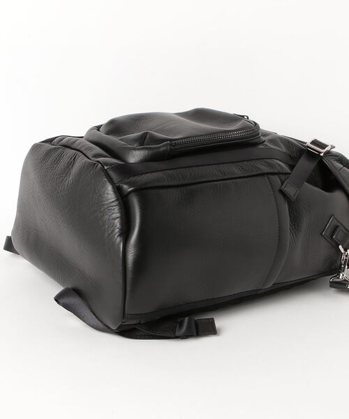NUNC(ヌンク)の「nunc Flap Backpack (NN120010)(バックパック/リュック・メンズ・ブラック・FREE)」の4枚目の写真